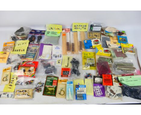 Bachmann - Merit - Britains - AHM - Javis - Others - A mixed group of loose and packaged model railway layout and scenic acce
