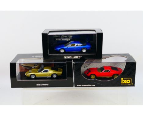 Minichamps - Ixo - 3 x boxed Lamborghini models in 1:43 scale, a limited edition 1968 Miura P400S one of 2010 made # 43610300
