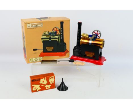 Mamod - A boxed Mamod SP1 Stationary Steam Engine. The engine comes with funnel, burner, plus an used box of fuel tablets, an
