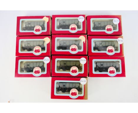Dapol - A rake of 10 boxed Dapol 21 Ton Hopper Wagons in BR grey livery. Items appear Mint in Fair - Fair Plus window boxes w