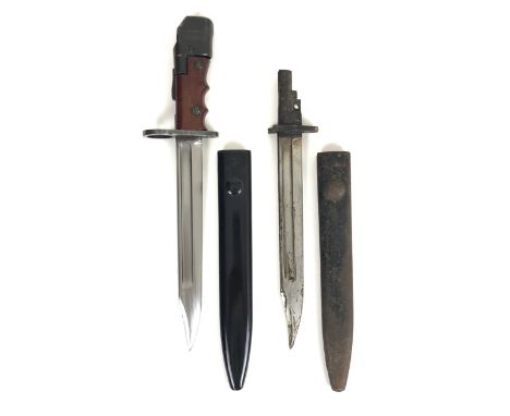 British No.7 Mk1/L Bowie Bayonet.  A good clean example with single edged Bowie blade with central fuller.  Steel large muzzl