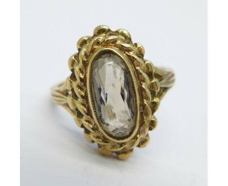 A 9ct gold and citrine ring, 2.6g, K, stone a/f