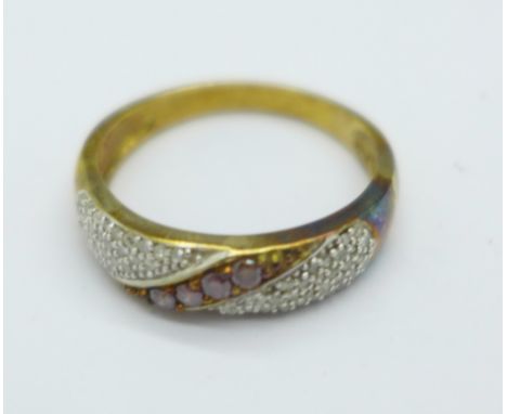 A 9ct gold and two colour diamond ring, 3g, Q