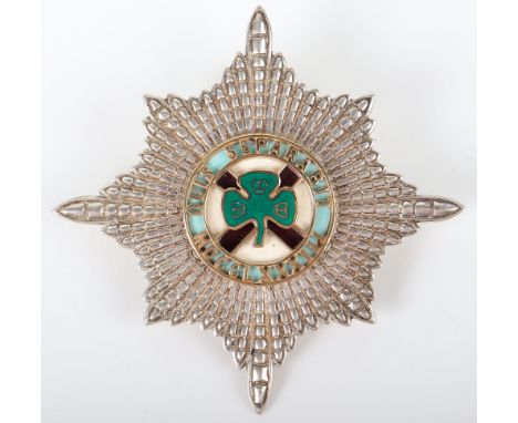 Irish Guards Pipe Majors Caubeen Headdress Badge, modern 925 silver and enamel two piece example with two lug fittings to the