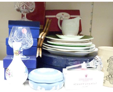 Boxed Royal Worcester coffee cans, Royal Doulton glasses, Wedgwood, Royal Albert, Spode etc 