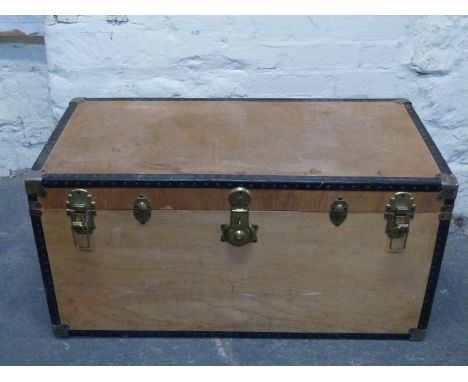 A bound steamer trunk with handles, W104 x D50 x H49cm