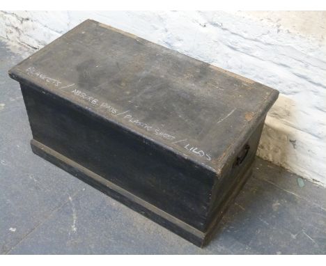 A 19thC stripped pine trunk, W87 x D47 x H45cm