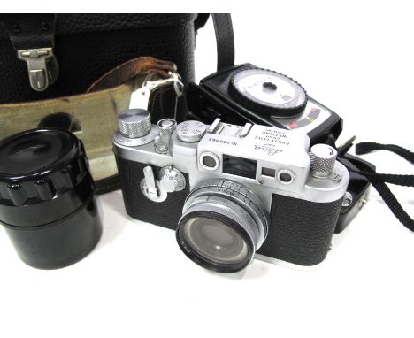 Leica Camera No. 980553, with Sixtar two light meters, all in leather carry case.