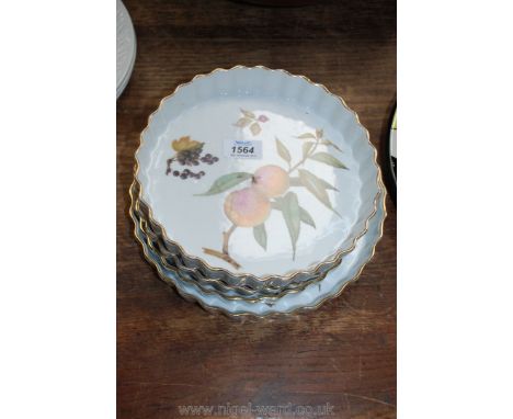 Four Royal Worcester Evesham pattern quiche/flan dishes in two sizes.