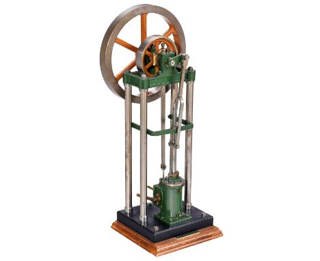 Modell einer stehenden Einzylinder-Bockdampfmaschine, um 1980Hergestellt von W. Boothby, England. Konstruktion aus poliertem 