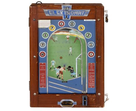 Geldspielautomat "Elektromat Fußball", 1952Günter Wulff, Berlin. Elektromechanischer Spielautomat, 220 Volt, Einsatz: 10 Pfen