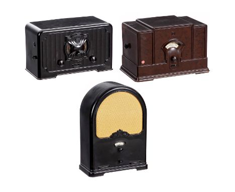 3 Telefunken-Bakelitradios1) "Kleiner Katzenkopf" Modell 230W, um 1931, Telefunken Deutschland (TFK), 4 Röhren, Langwelle und