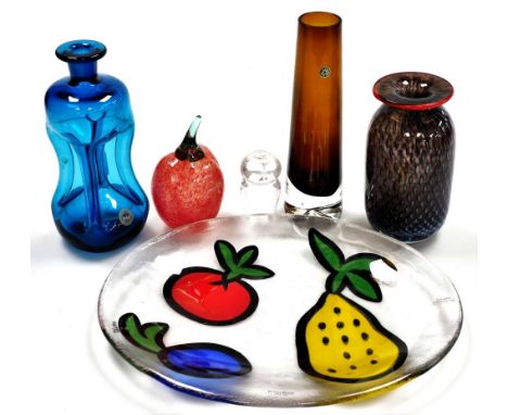 A group of art glass, to include a Ulrica Hydman Vallier fruit dish, 30cm diameter, a fruit by Gunnel Sahlin Frutteria range,