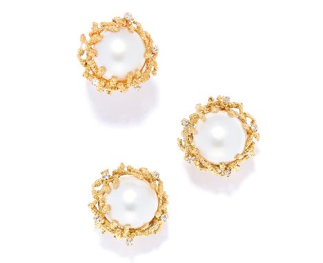 PEARL AND DIAMOND RING AND EARRINGS SUITE, BEN ROSENFELD, CIRCA 1976-77 in 18ct yellow gold, each comprising of a mabe pearl 