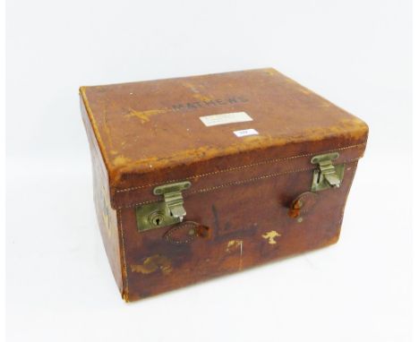 Early 20th century brown leather trunk / travel case, 46 x 34cm 