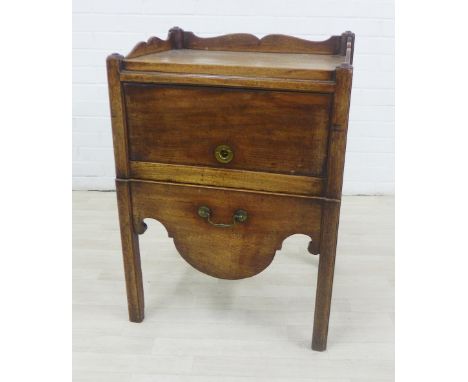 Georgian mahogany commode, 80 x 60cm 