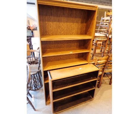 Two shelf bookcases and six shelves with oak finish 180 x 90 cm and 79 x 91 cm 