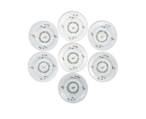 A SET OF SEVEN FAMILLE VERTE PLATES Decorated with carp, wave and vine motifs China, Kangxi period D. 22cm (7)