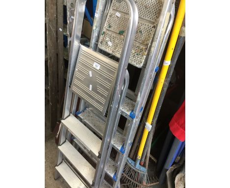 2 pairs aluminium step ladders 