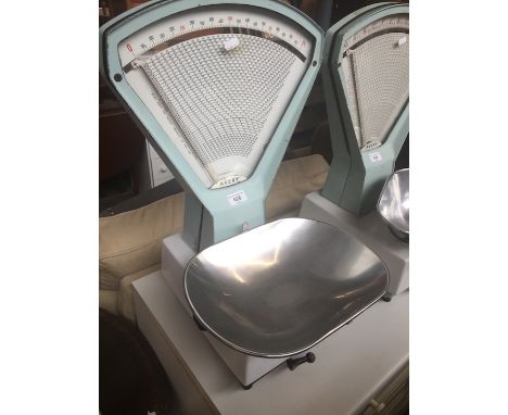 Vintage Avery scales 
