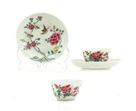 Decorated with flowers, birds, and butterflies, saucers are 10 cm. in diameter, in diverse conditions.