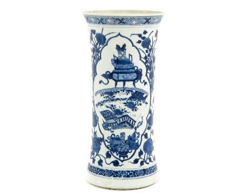 Decorated with Chinese antiquities, marked with double ring and lozenge, 28 cm. tall. 