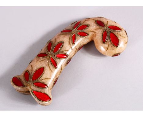 A 19TH / 20TH CENTURY CARVED JADE MUGHAL DAGGER HANDLE - with wirework decoration and red stone inlay , 13cm.