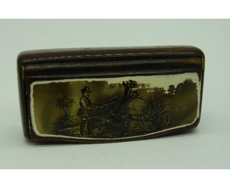A snuff box with gamekeeper scene to lid