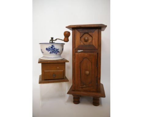 Coffee Grinder plus small cabinet which measures approx H:13 inches tall. See photos. 