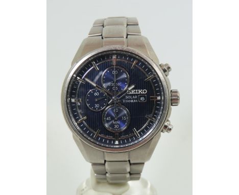 Seiko Solar Titanium Sports Chronograph , Non runner for spares or repairs.  No box or papers. See photos.