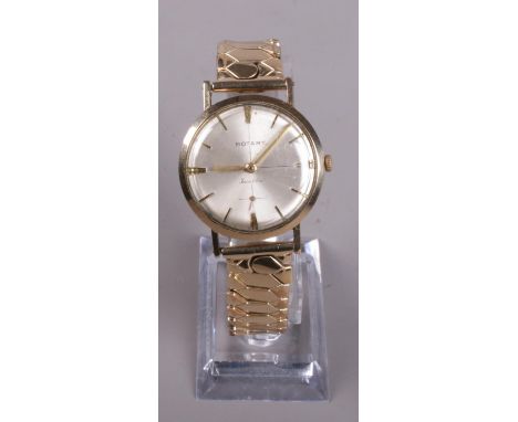 A 9ct Rotary gents wristwatch. With a stainless steel strap.  