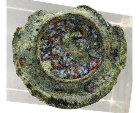 Roman bronze circular tunic badge, enamel still present, D: 20 mm. P&amp;P Group 0 (£5+VAT for the first lot and £1+VAT for s