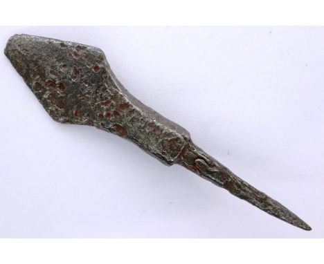Viking iron arrow head, L: 50 mm. P&amp;P Group 0 (£5+VAT for the first lot and £1+VAT for subsequent lots) 