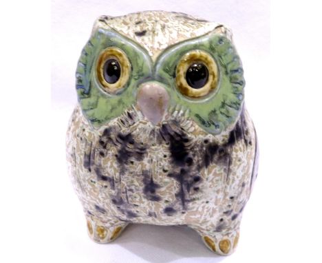 Lladro free standing owl, H: 18 cm. No cracks, chips or visible restoration. P&amp;P Group 1 (£14+VAT for the first lot and £