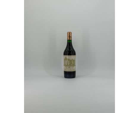 Name: Haut BrionVintage: 1988Klassifizierung: 1er Grand Cru ClasséAnzahl der Flaschen: 1Flaschengröße: Flasche (0,75l)Geograp