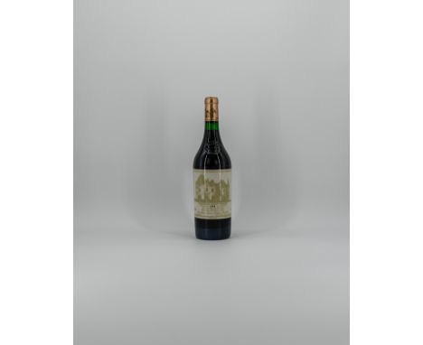 Name: Haut BrionVintage: 1988Klassifizierung: 1er Grand Cru ClasséAnzahl der Flaschen: 1Flaschengröße: Flasche (0,75l)Geograp