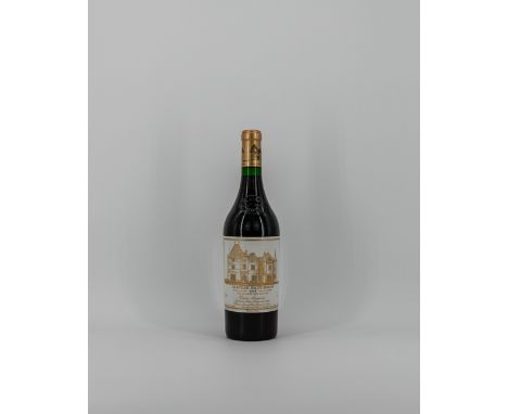 Name: Haut BrionVintage: 1998Klassifizierung: 1er Grand Cru ClasséAnzahl der Flaschen: 1Flaschengröße: Flasche (0,75l)Geograp