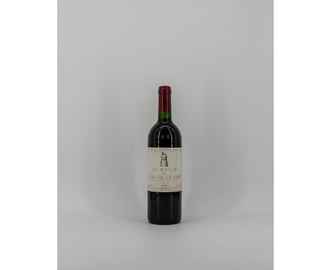 Name: LatourVintage: 1995Klassifizierung: 1er Grand Cru ClasseAnzahl der Flaschen: 1Flaschengröße: Flasche (0,75l)Geographisc