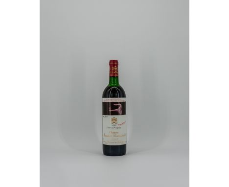 Name: MoutonVintage: 1990Klassifizierung: 1er Grand Cru ClasseAnzahl der Flaschen: 1Flaschengröße: Flasche (0,75l)Geographisc