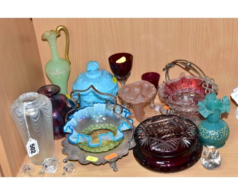 A COLLECTION OF DECORATIVE GLASS, to include a Wallace and Sanders vase with pulled swag design, height approximately 15cm, P