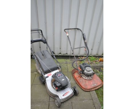 A LAWNKING CA-484TR SELF PROPELLED PETROL LAWN MOWER with a Briggs and Stratton 158cc 500 series engine and grass box (engine