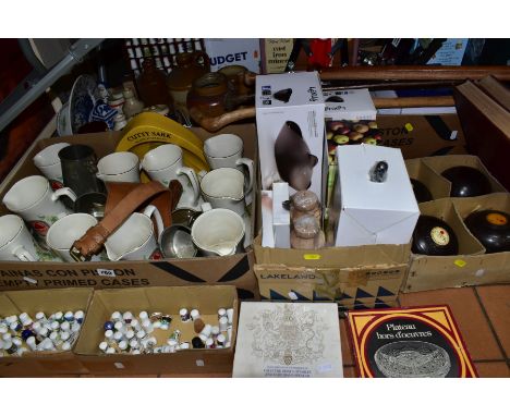 SIX BOXES AND LOOSE CERAMICS, BOXED KITCHEN WARES AND SUNDRY ITEMS, to include two boxed coffee makers, a Lakeland My Kitchen
