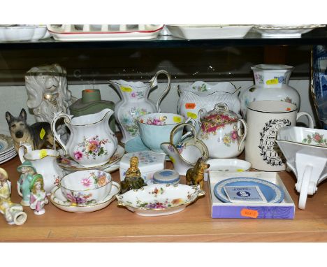 A GROUP OF ASSORTED WEDGWOOD, ROYAL CROWN DERBY, AYNSLEY, WADE, ETC, to include a Wedgwood 'The London Mug', (cracked handle)