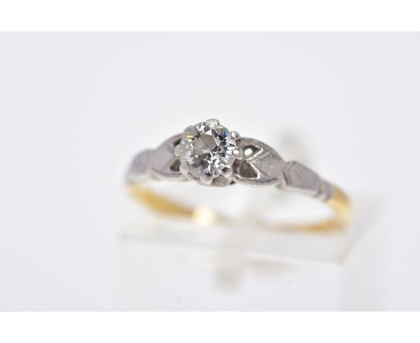 A YELLOW METAL SINGLE STONE DIAMOND RING, designed with a claw set old cut diamond, total estimated diamond weight 0.35cts, c