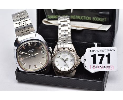 A LADIES AND A GENTS 'SEKONDA' WRISTWATCH, gents hand wound watch with a cushion shaped ombre silver dial signed 'Sekonda, 17