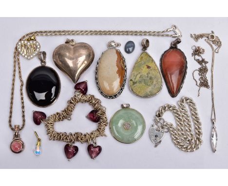 A BAG OF ASSORTED JEWELLERY ITEMS, to include a silver mounted jade pendant, fitted with a tapered bail, hallmarked Sheffield
