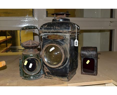 AN ADLAKE NO. 55 RAILWAY LAMP, black painted body with clear bulls eye lens, complete with lift out No. 55/4 reservoir and bu