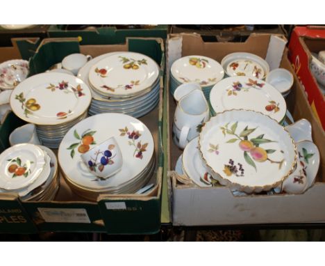 TWO TRAYS OF ROYAL WORCESTER EVESHAM CHINA