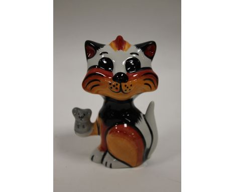 A LORNA BAILEY CERAMIC SEATED CAT AND MOUSE FIGURE 