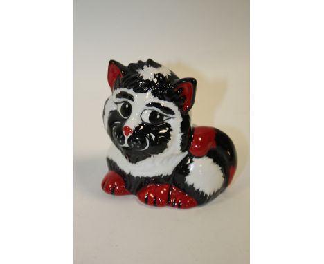 A LORNA BAILEY CERAMIC SEATED CAT 